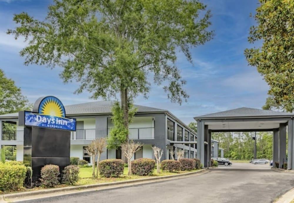 Days Inn By Wyndham Pensacola I-10 Ferry Pass Exterior foto